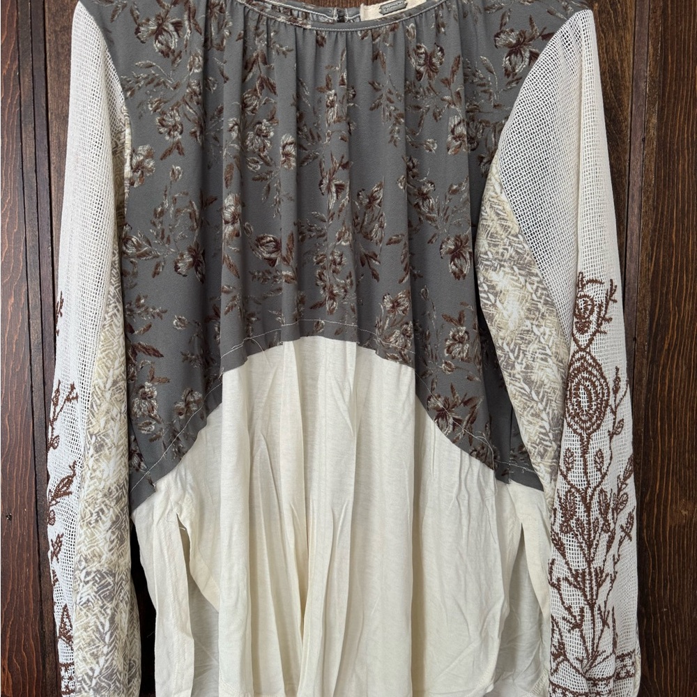Floral Gray and Cream Women's Top